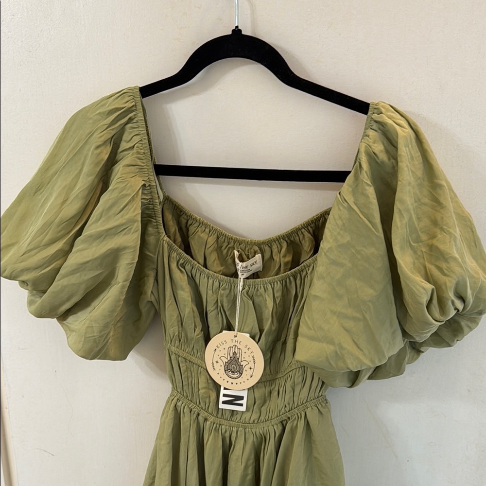 NWT Flouncy Urban Outfitters Green Ruched Puff Sleeve Dress